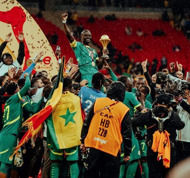 开云体育网站-非洲杯夺冠!总统宣布:球员12万美元+1500平米土地 全国放假