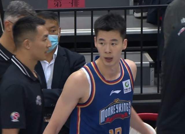 开云体育-山东大汉留憾，本土得分王，一个奖也没捞到，合同到期，回山东吧
